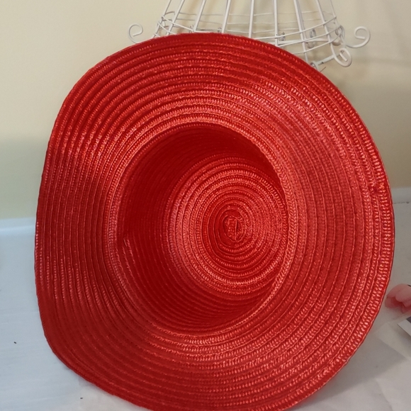 Red Hat with Purple Hat Brooch - Picture 3 of 12